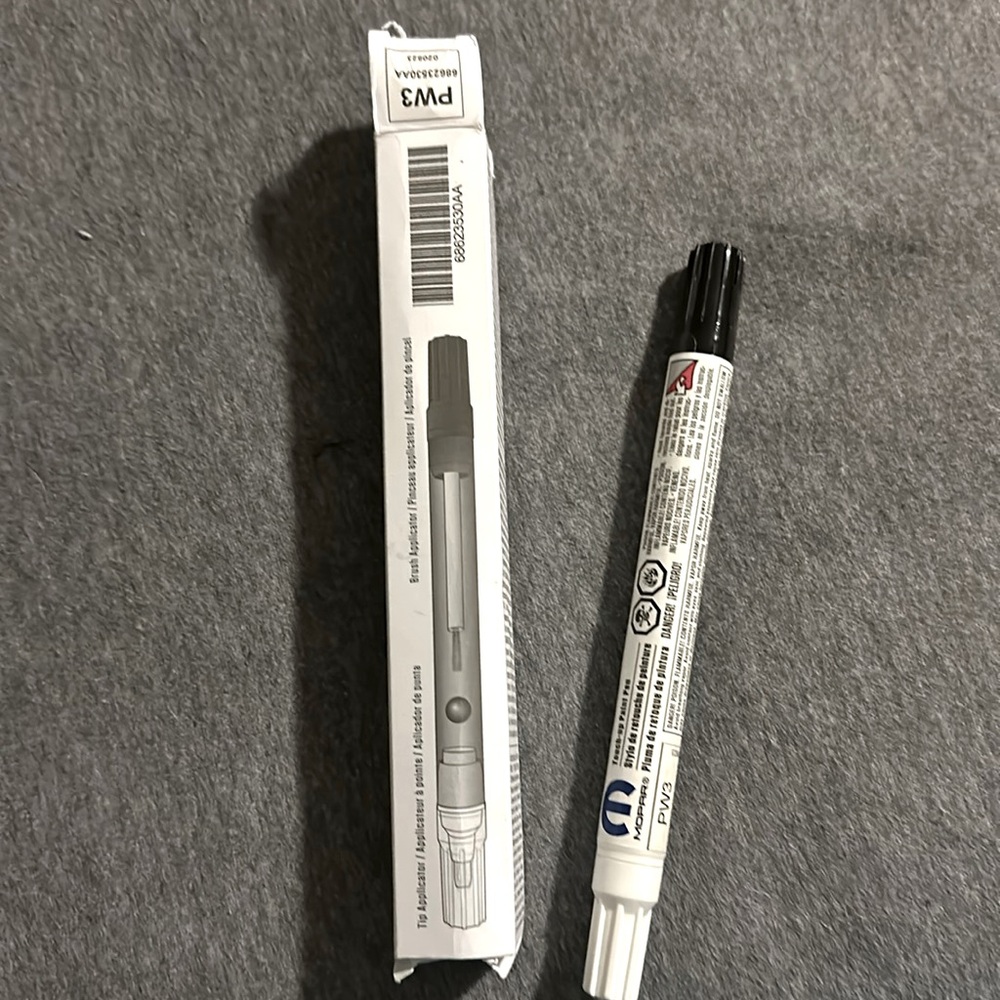 Mopar PW3 automotive touchup paint